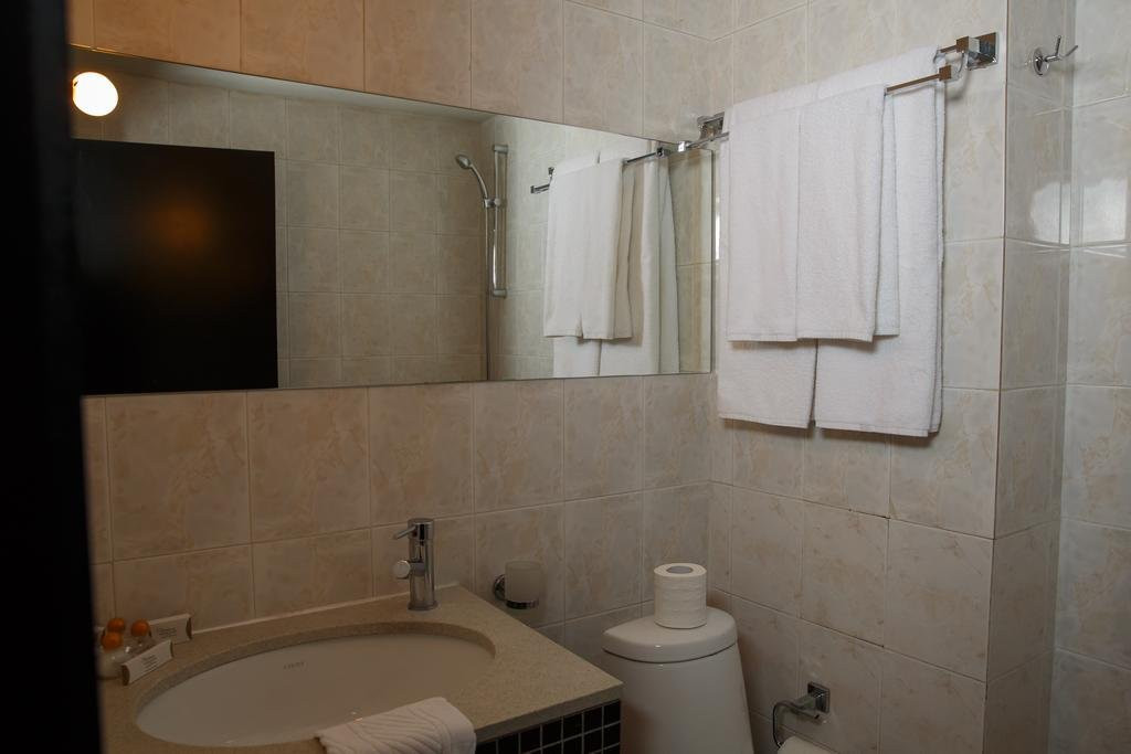 Riverside Hotel & Spa主图