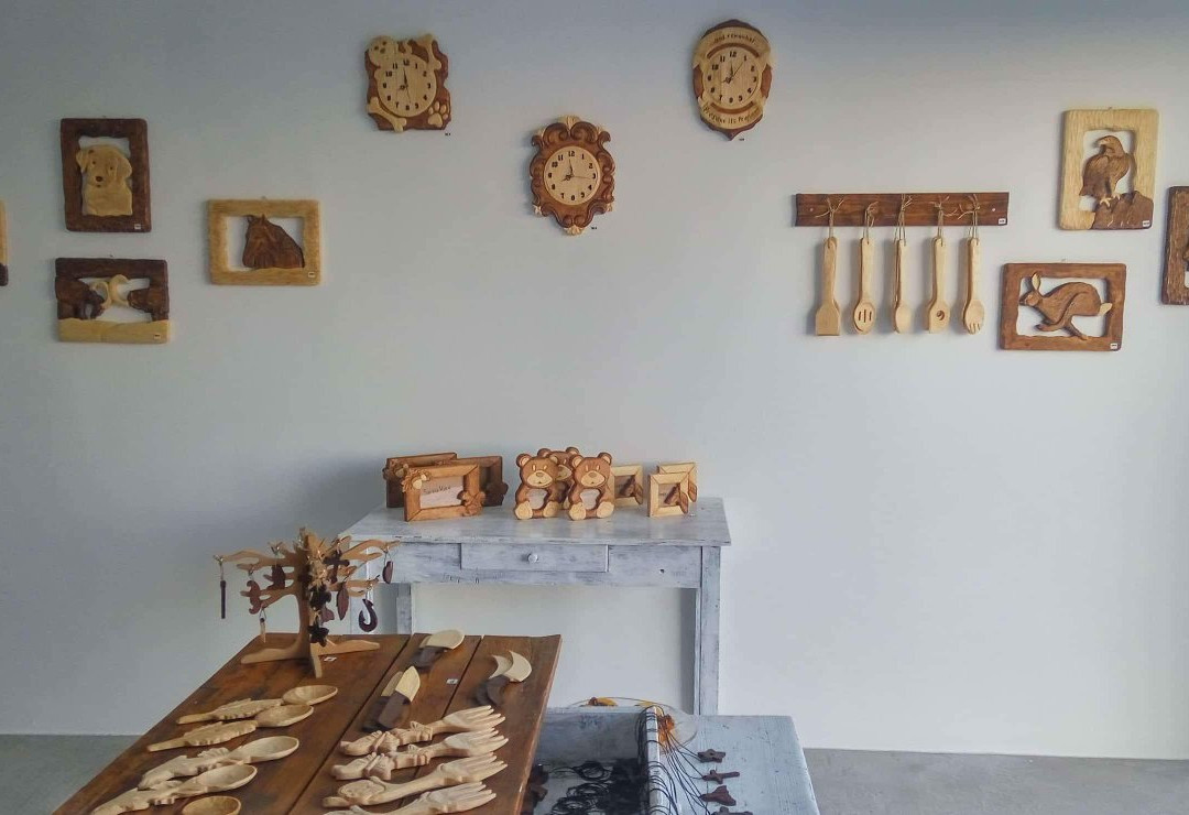 Pelekis Wood Lab Wood Carving Workshop景点图片