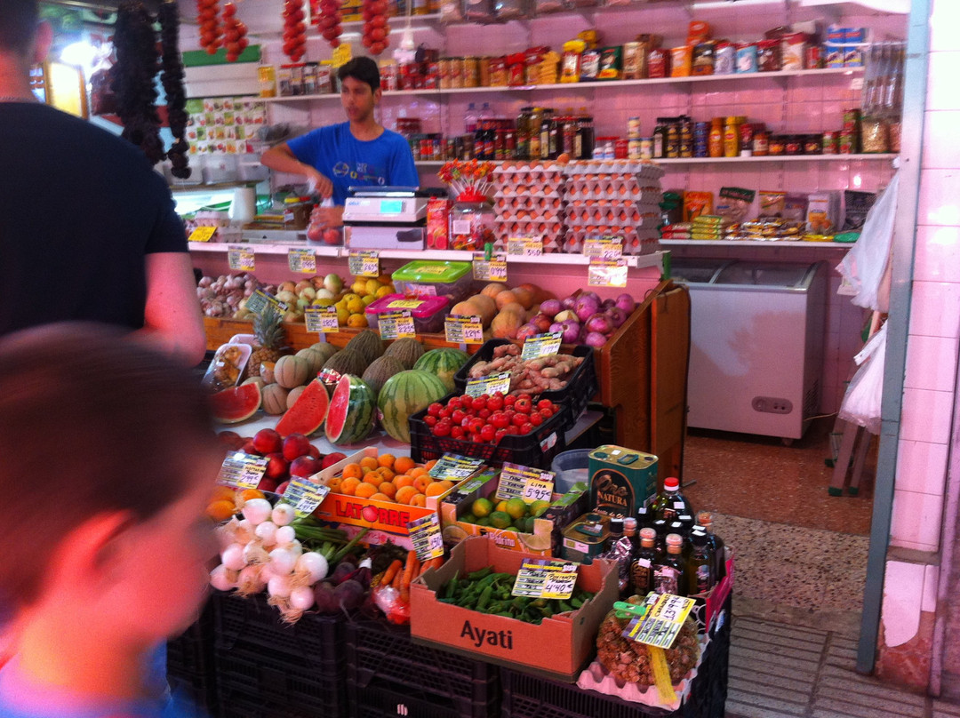 Mercat Cobert Municipal-罗塞斯必去景点