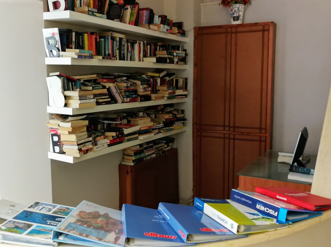 Avra Beach Hotel主图