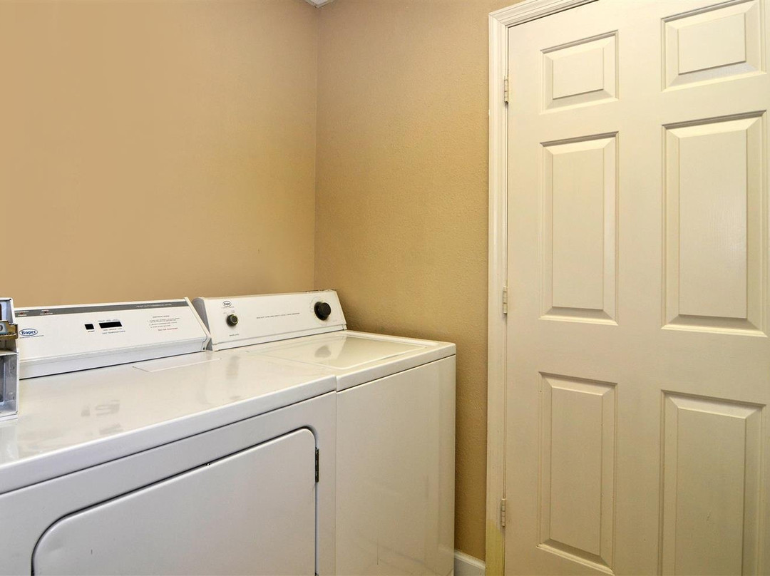 Best Western Spring Hill Inn & Suites主图