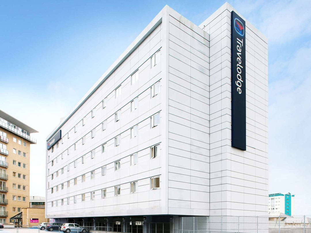 Travelodge London Feltham主图