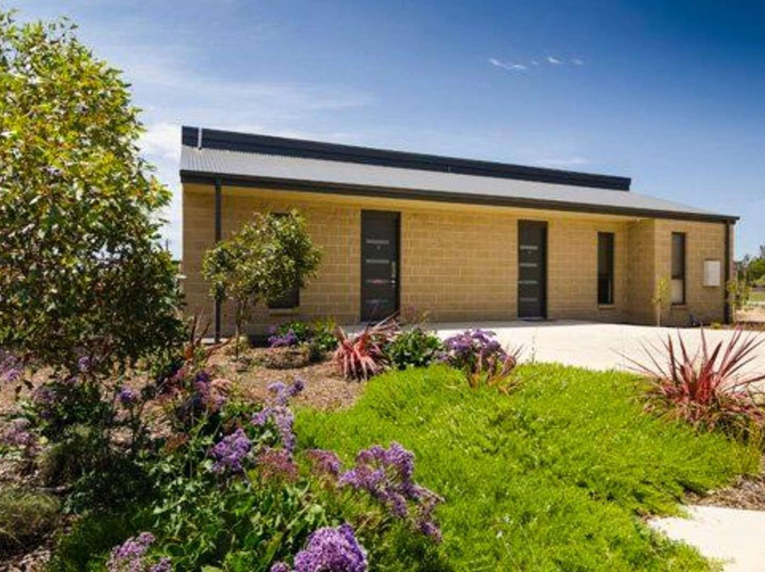 Quality Suites Point Cook Seasons 5主图