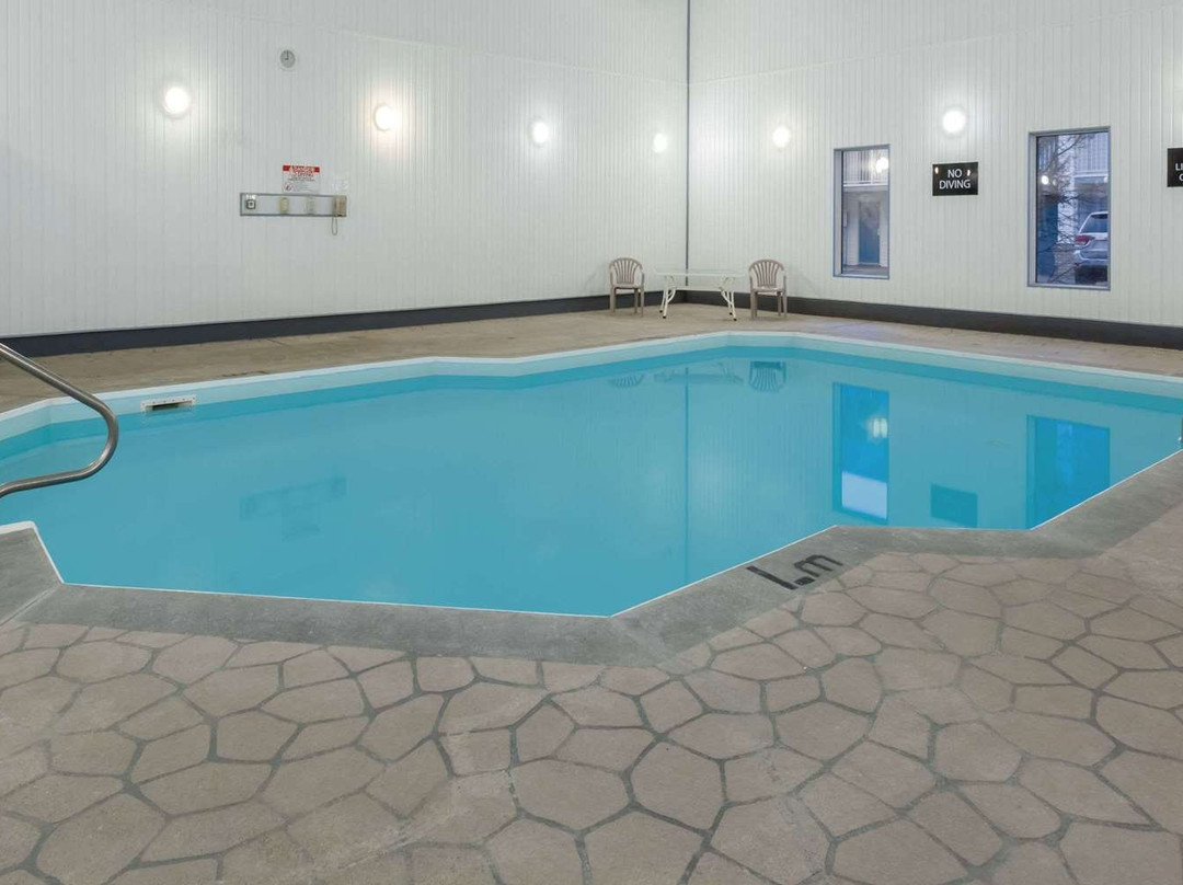 Super 8 by Wyndham Medicine Hat AB主图