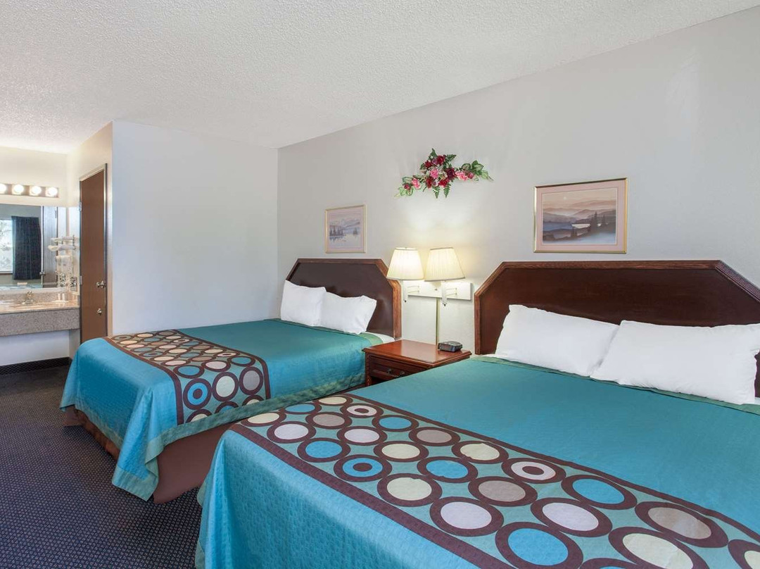 Super 8 By Wyndham Selma/fresno Area主图