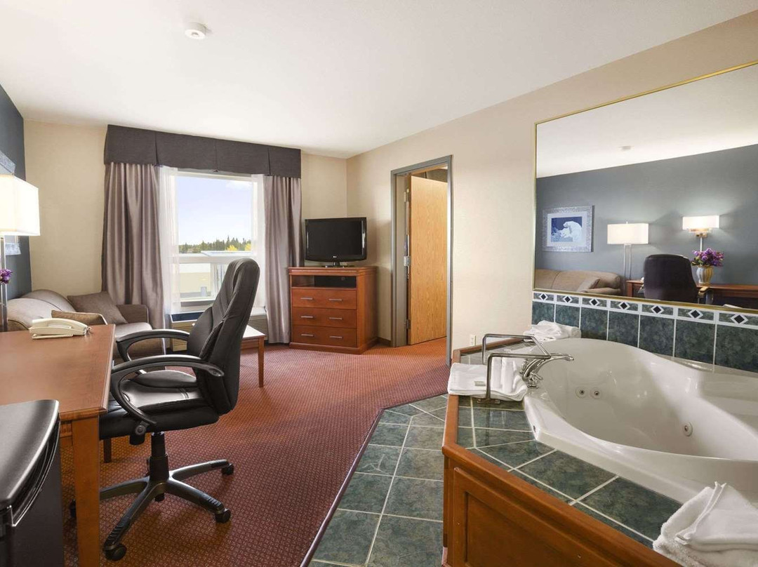 Super 8 by Wyndham Whitecourt主图