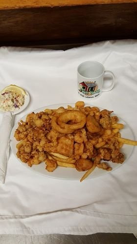 Lebanon餐馆和美食-The Hen House Cafe