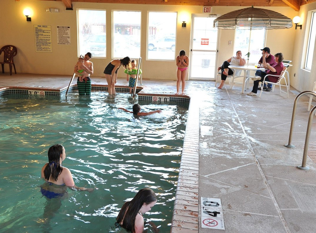 River Valley Inn & Suites主图