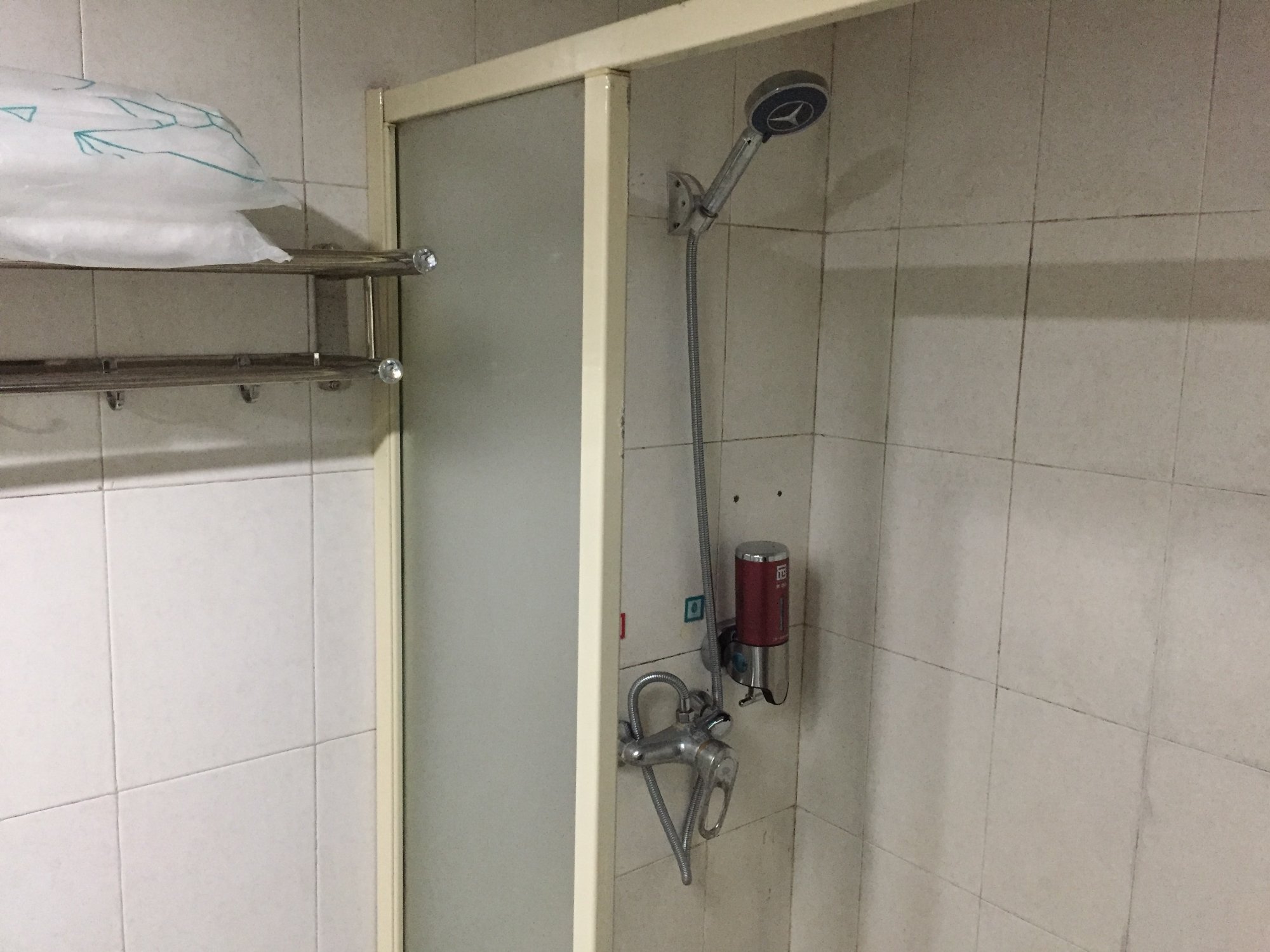 贵阳派酒店火车站广场店-浴室