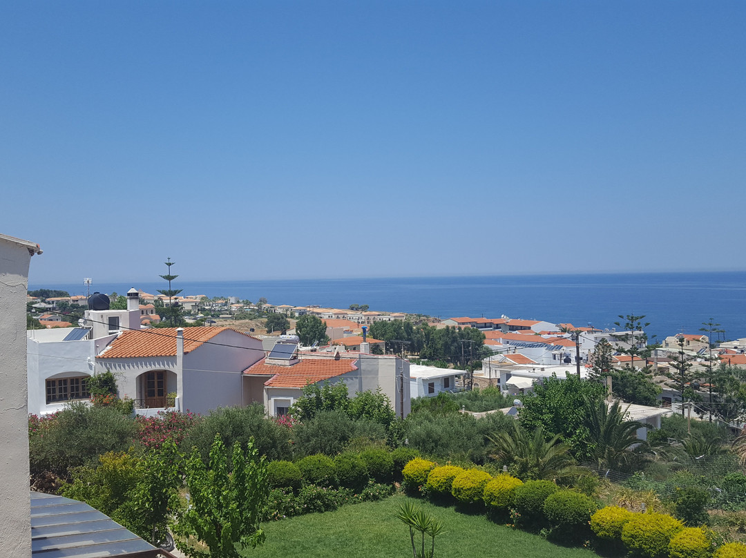 Asterion Apartments主图