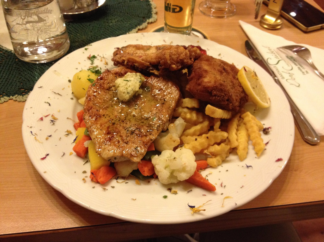 Muerzhofen餐馆和美食-Dorfstueberl