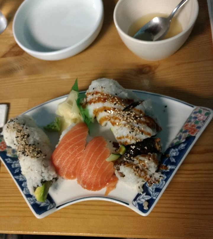 Halfmoon Bay餐馆和美食-Sima Sushi Japanese Restaurant