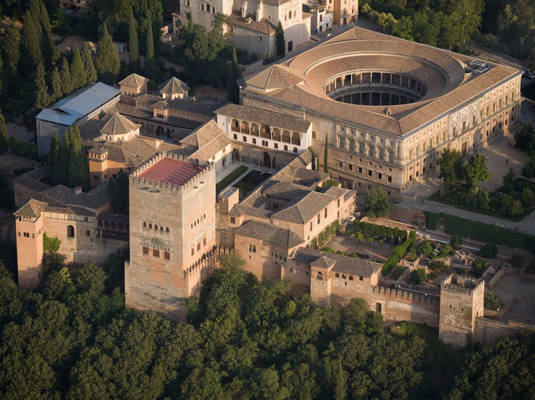 Dimension Aerea-格拉纳达必去景点