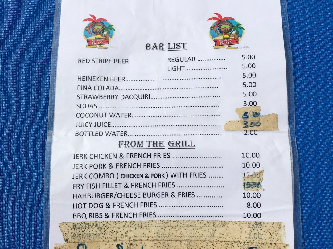 Red Stripe Beach-法尔茅斯必去景点