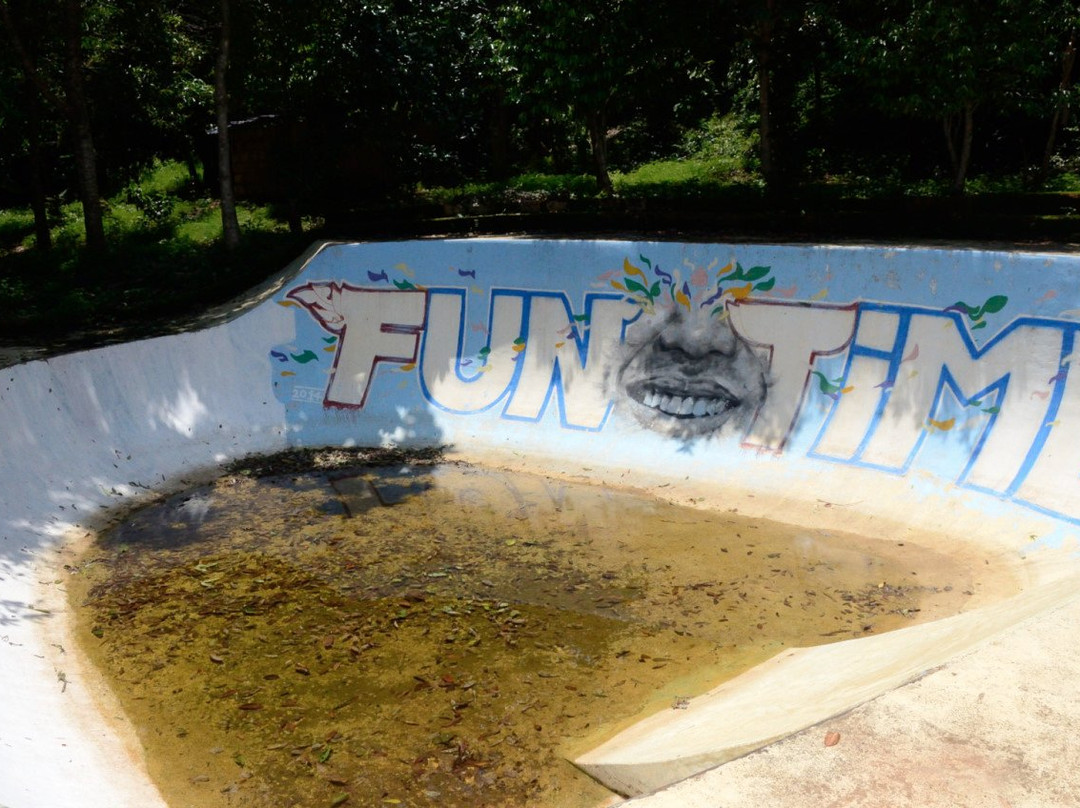 Jasmine Valley Skate Bowl-白马必去景点