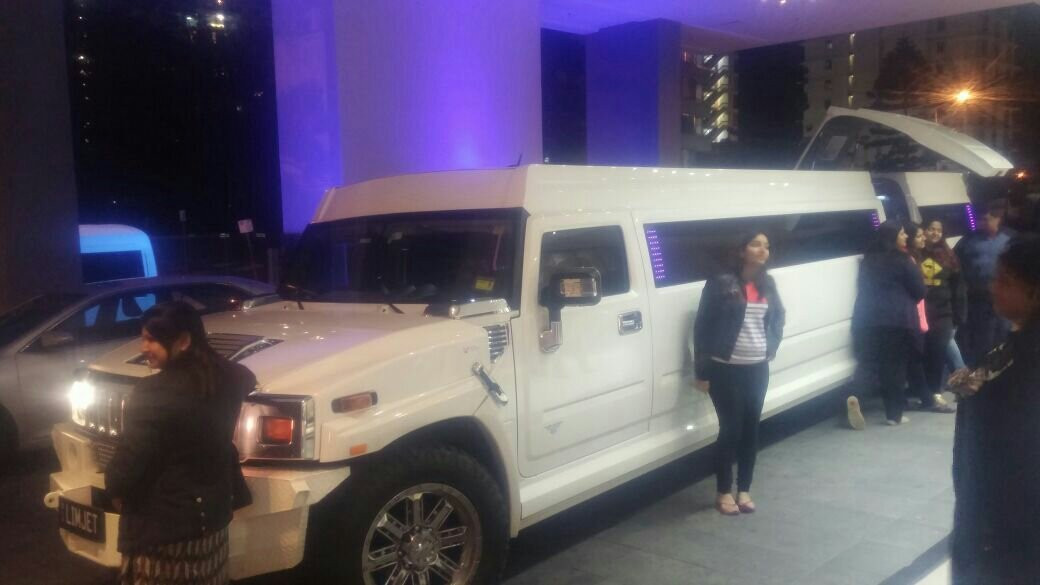 Limousines in Paradise景点图片