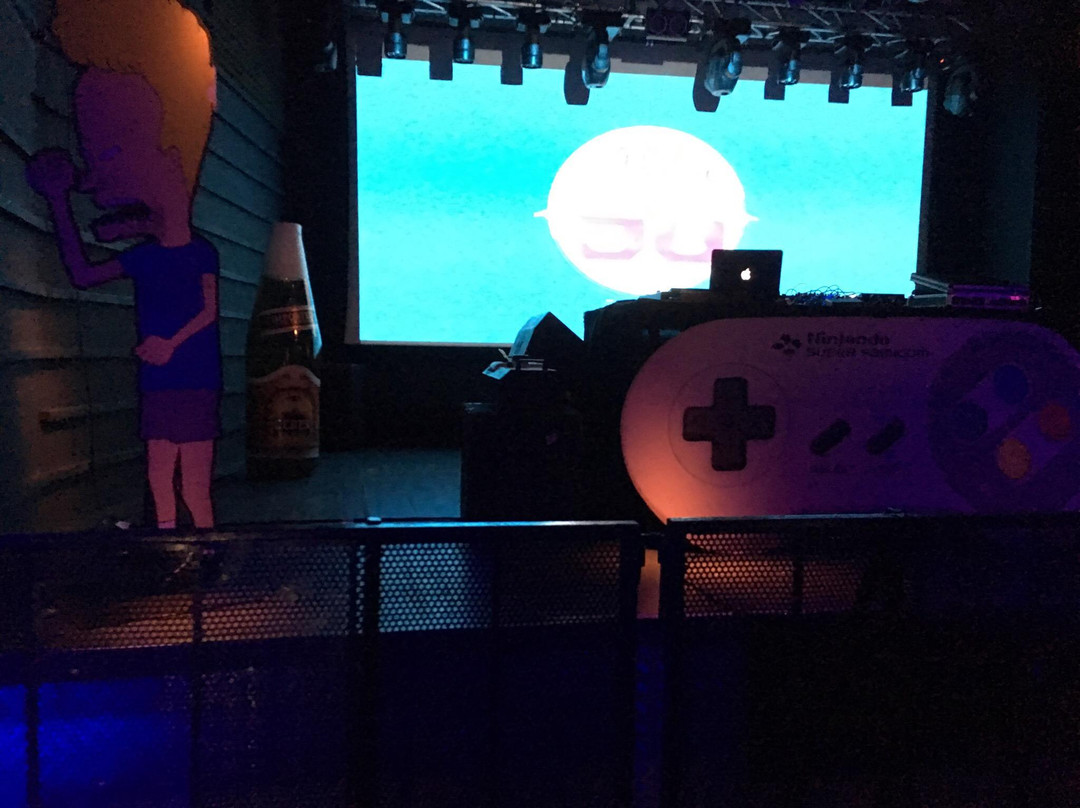 New Age Club景点图片