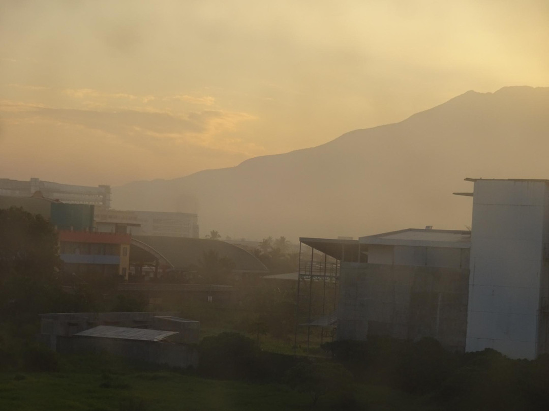 娜迦崇光酒店主图