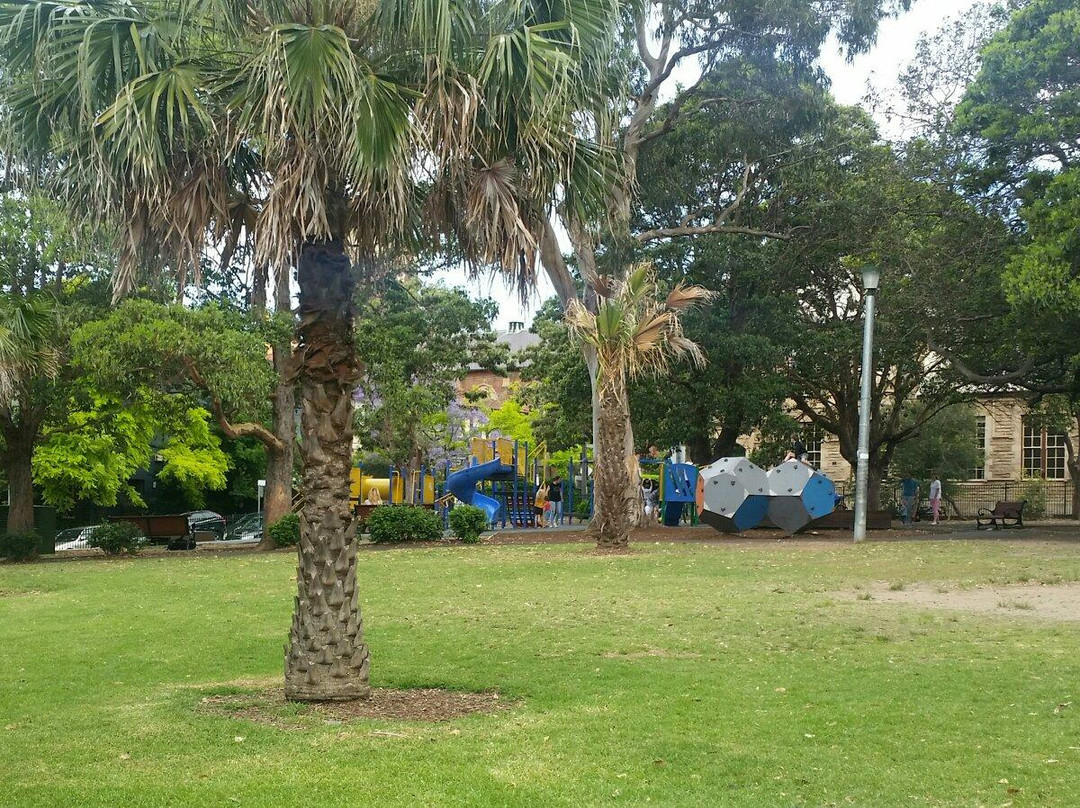 Gladstone Park-巴尔曼必去景点