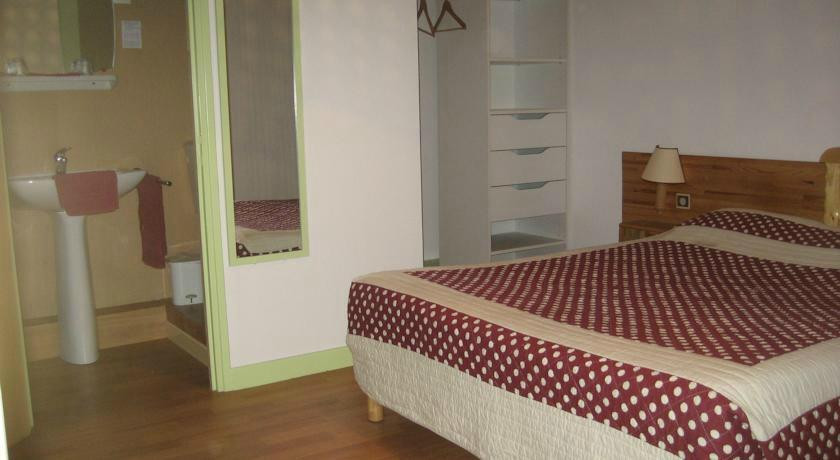 Hotel du Bourg主图