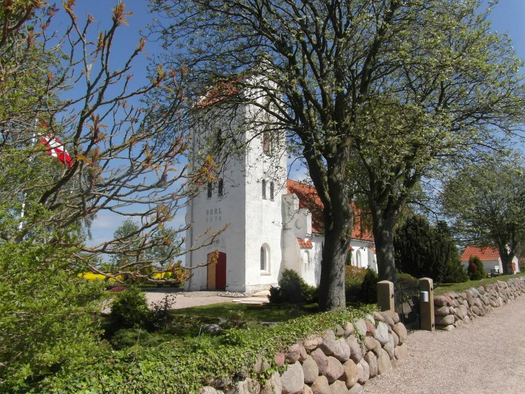 Avernako Kirke景点图片