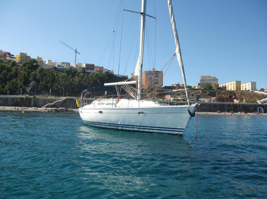 Sailing The Strait Private Yacht Charters Estepona-埃斯特波纳必去景点