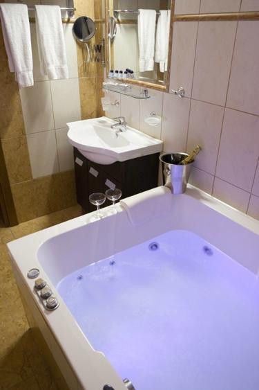 Kornilios Istron Hotel主图