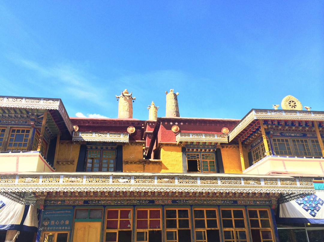 扎基寺-拉萨市必去景点