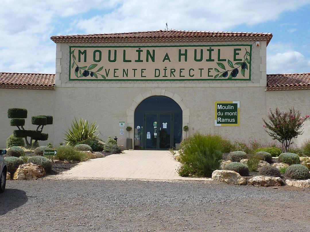 Moulin du Mont Ramus-Bessan必去景点