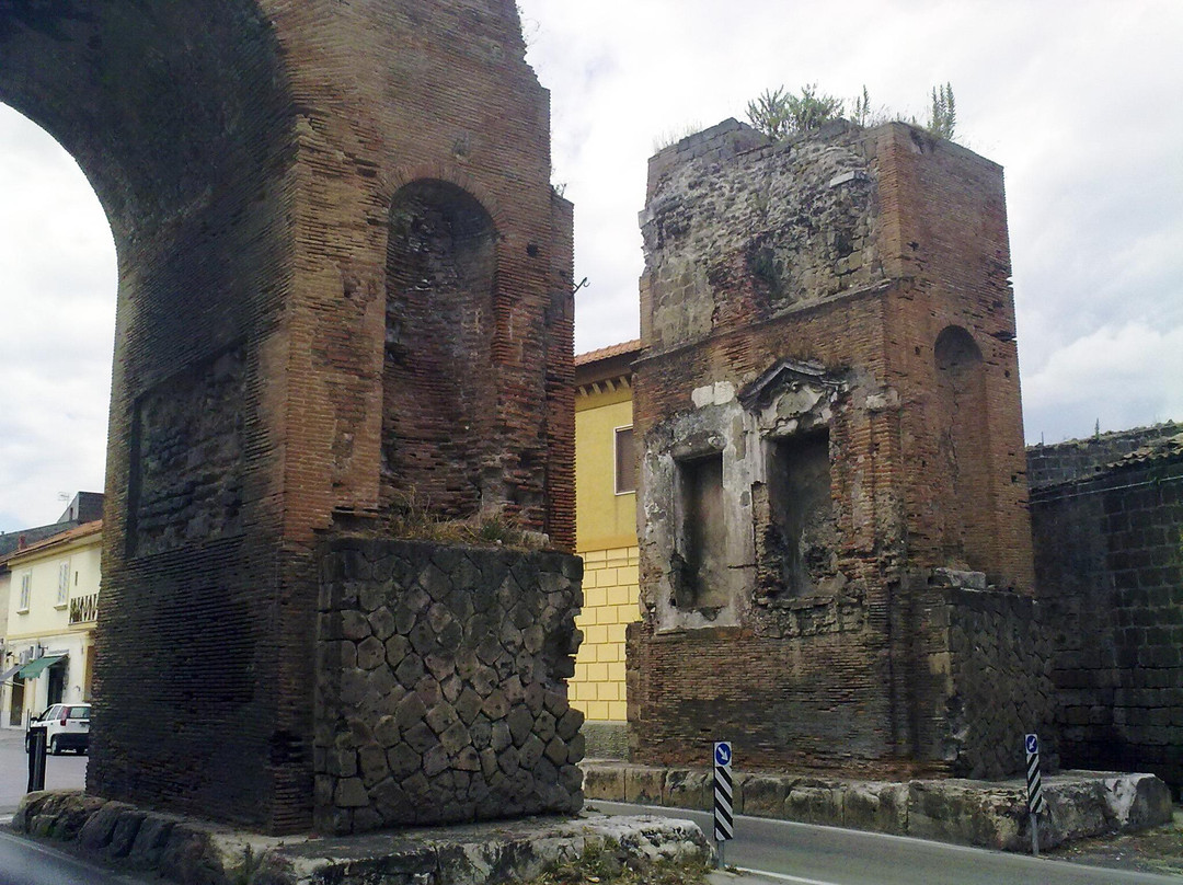 Arco di Adriano景点图片