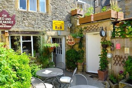 Maugersbury酒店住宿-Cotswold Garden Tearooms & B&B