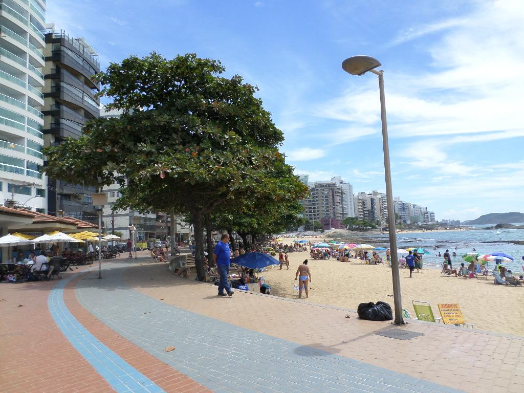 Castanheiras Beach景点图片