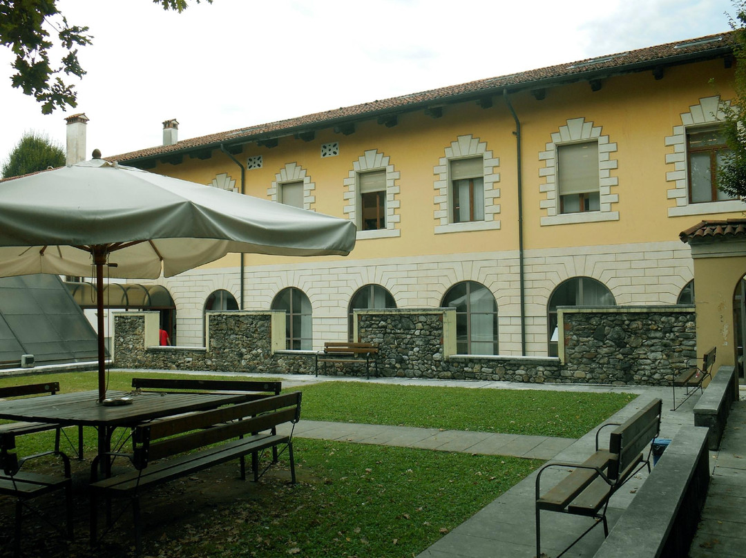 Biblioteca Civica R. Bortoli-斯基奥必去景点