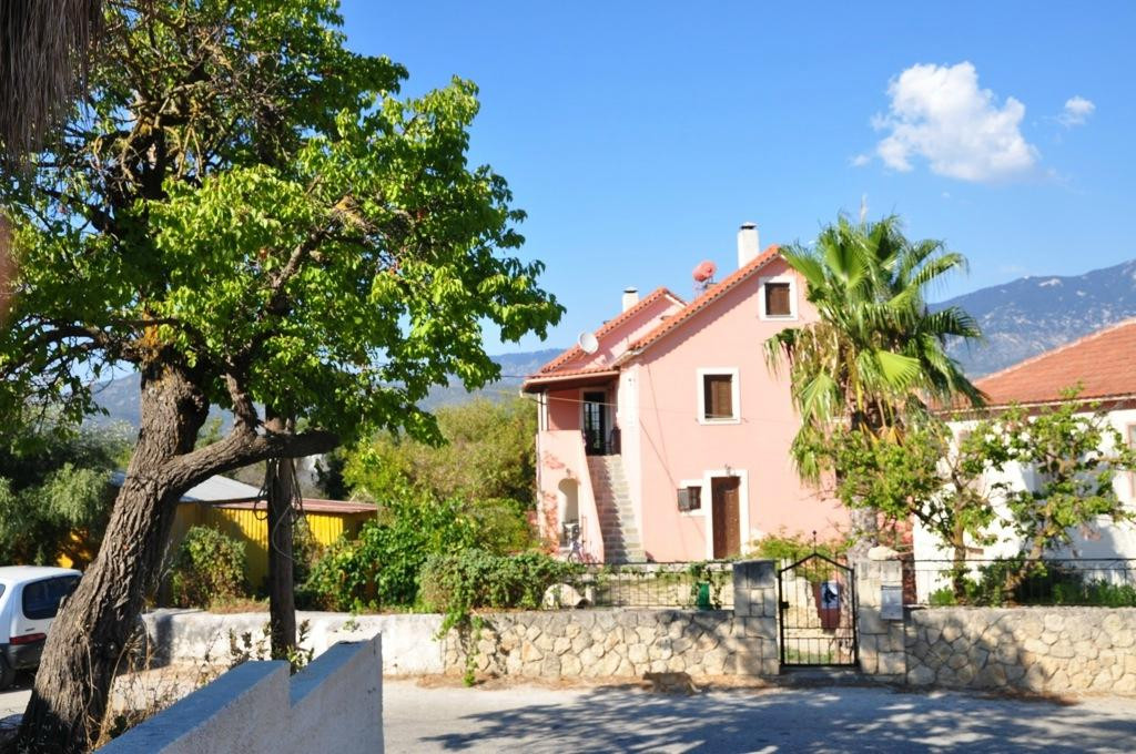 Stellatos Apartments