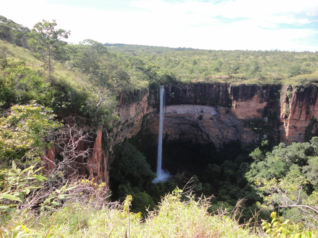 Veu da Noiva Waterfall景点图片