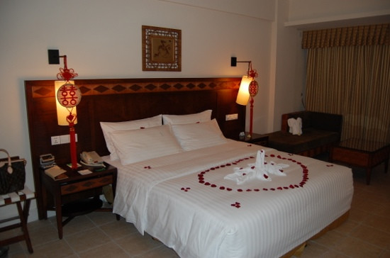 三亚湾假日度假酒店主图