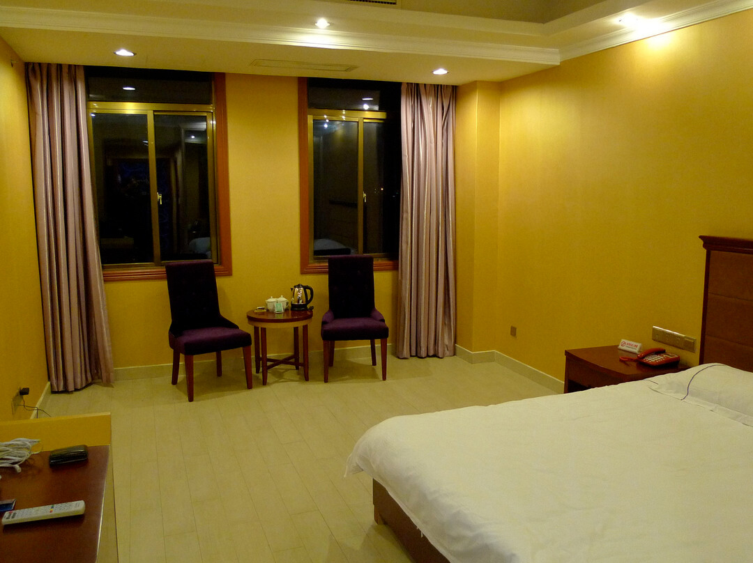 地中海大酒店 主图