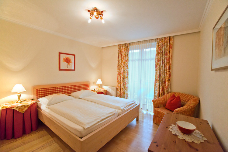 Appartements & Zimmer Almhof主图