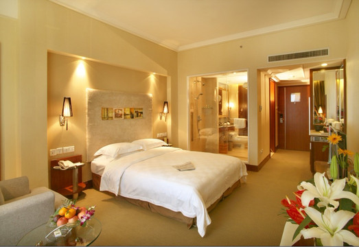 深圳万悦格兰云天大酒店主图