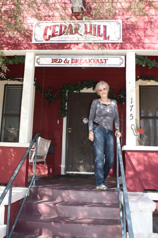 Cedar Hill B&B/ now AirBnB主图