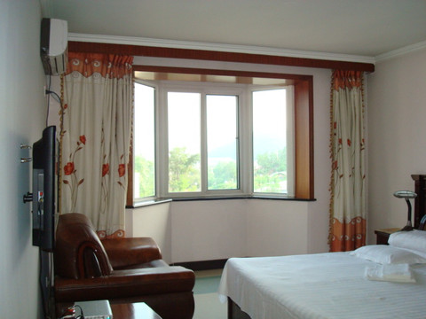 平安家庭旅馆主图