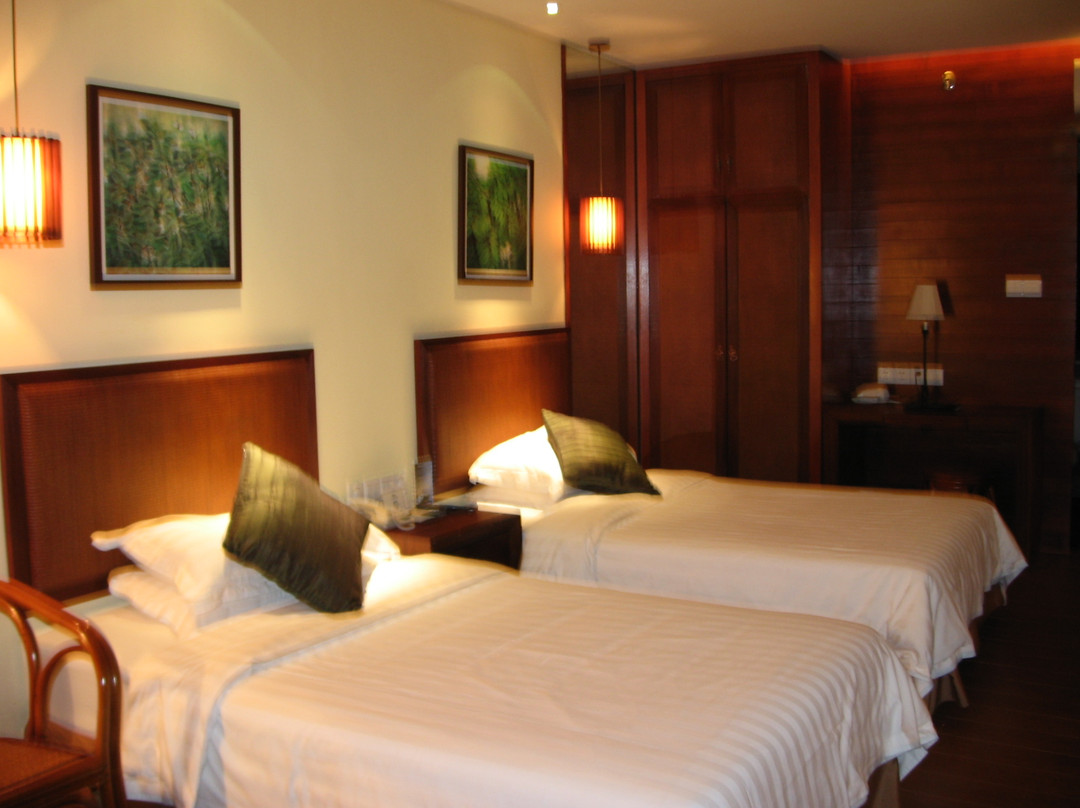 九连山原始森林度假村酒店主图