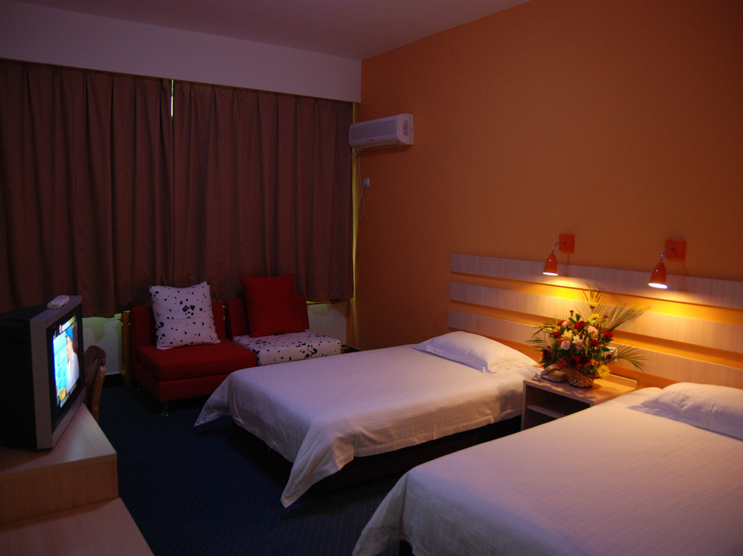 鹤壁中州快捷酒店兴鹤店主图