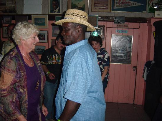 Happy People Marina-斯丹尼尔岛必去景点