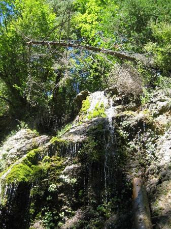 Hanging Lake-格伦伍德温泉必去景点
