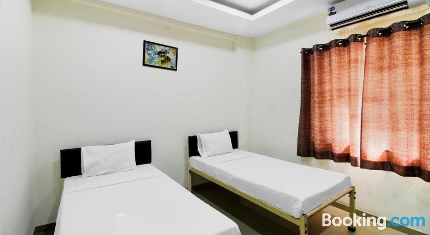 OYO 87105 Hotel Vaibhav Celebration