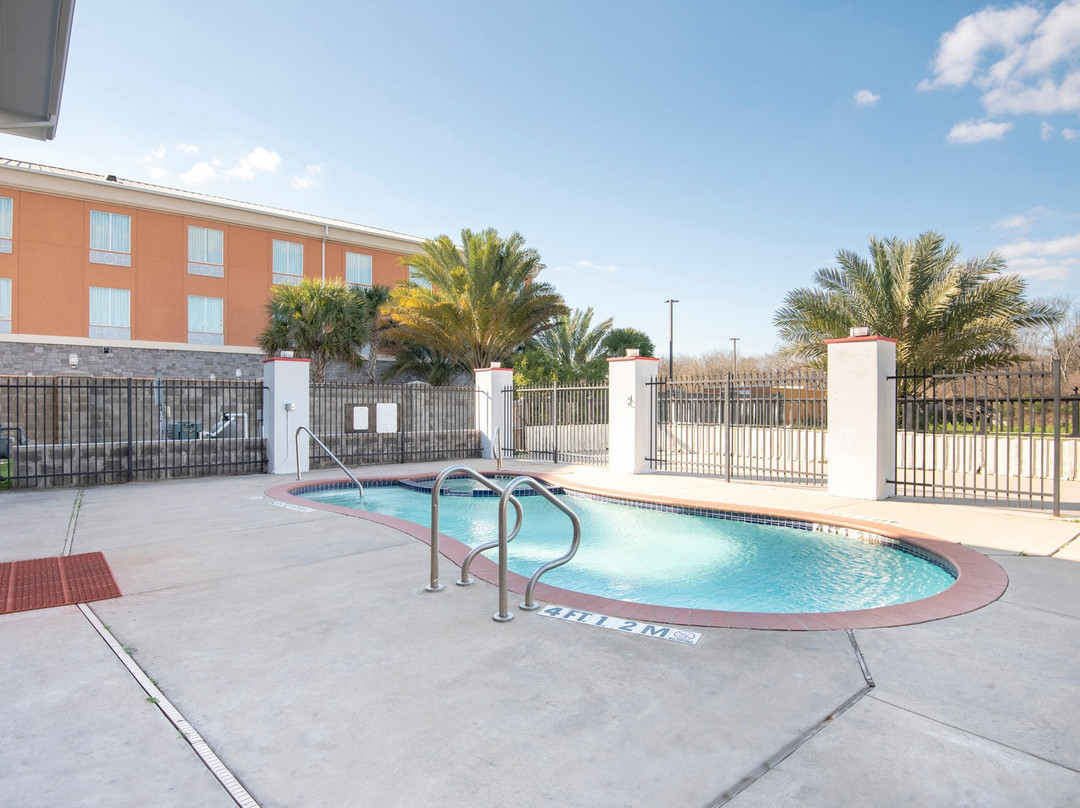 OYO Townhouse Clute Lake Jackson主图