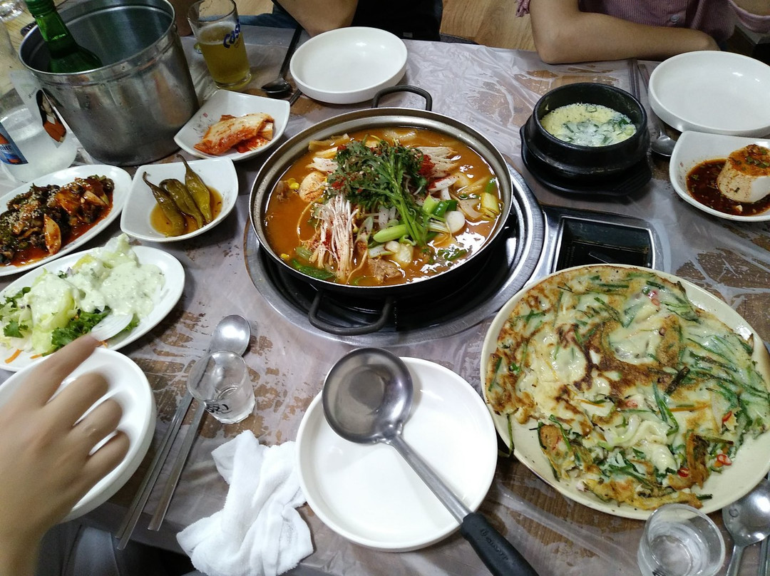 保宁市餐馆和美食-Peojumang