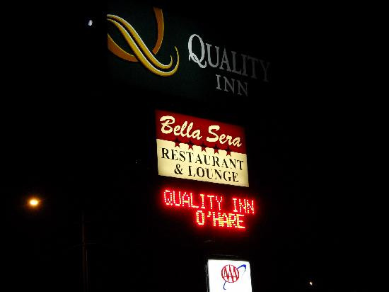 奥黑尔机场品质酒店