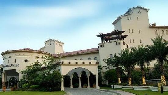 海伦堡大酒店主图